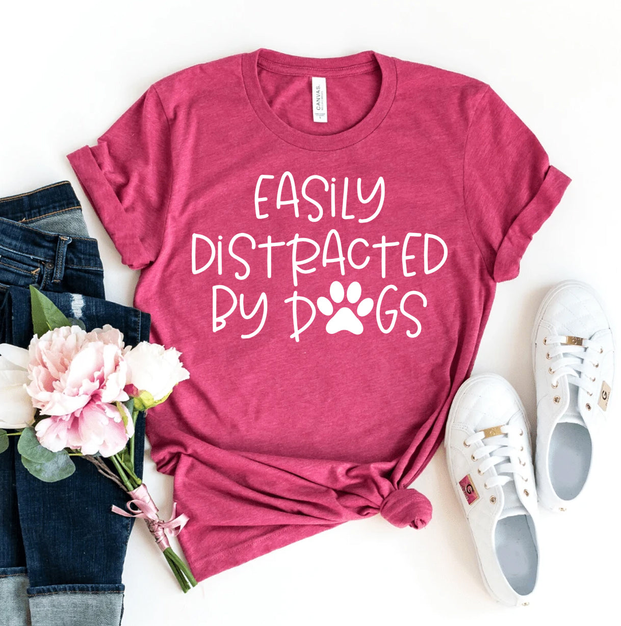 T-shirt « Facilement distrait par les chiens »